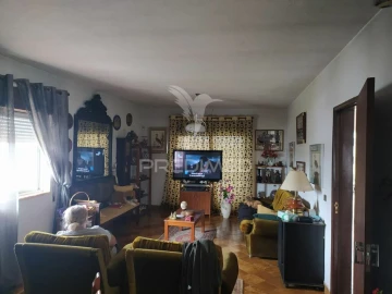 Moradia T6 para Venda em Caparica e Trafaria