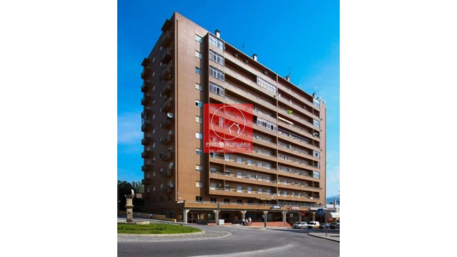 Apartamento T2 para Venda em Peso da Régua e Godim Foto 1