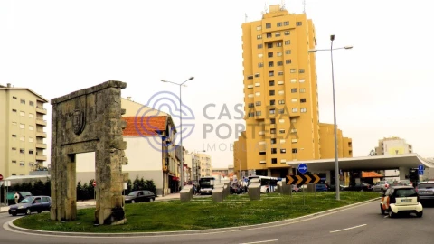 Apartamento T3 para Venda em Mafamude e Vilar do Paraíso