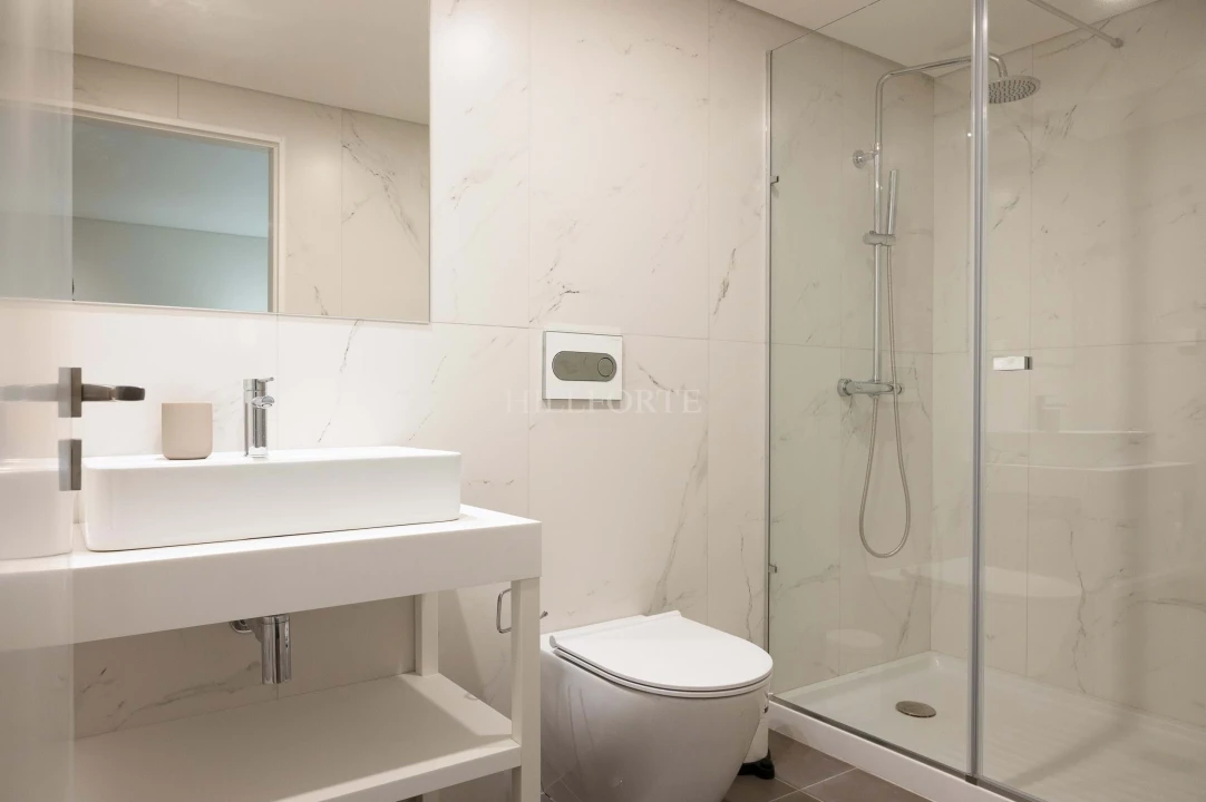 Apartamento T2 para Venda em Cedofeita, Santo Ildefonso, Sé, Miragaia, São Nicolau e Vitória Foto 13