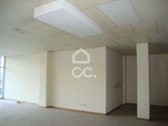 Negócio para Venda em Selho (São Jorge) Foto 3