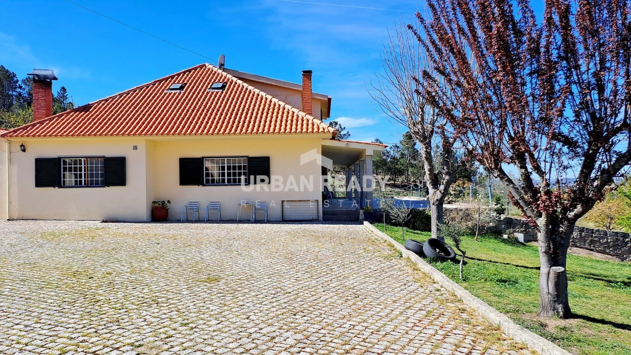 Moradia T13 para Venda em Riodades Foto 61