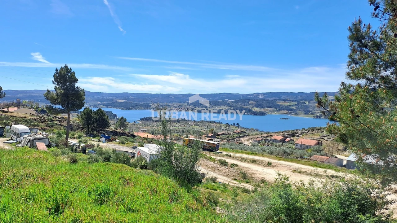 Moradia T13 para Venda em Riodades Foto 68