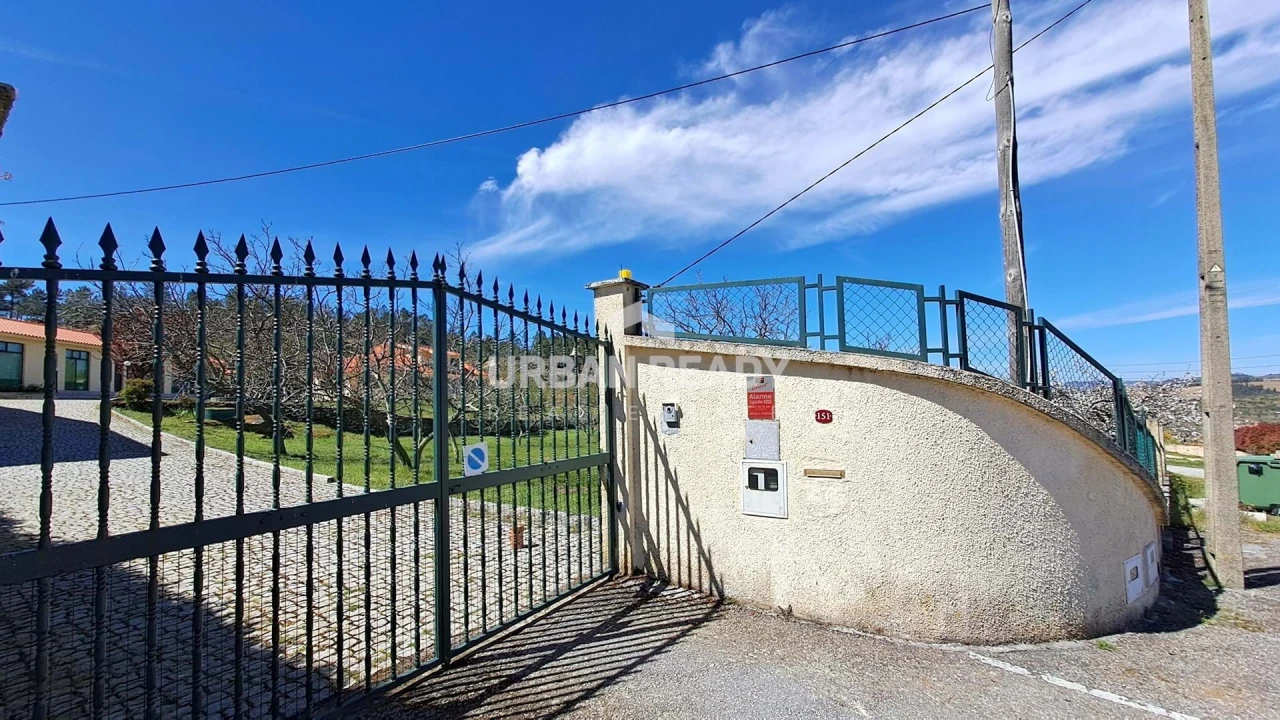 Moradia T13 para Venda em Riodades Foto 2