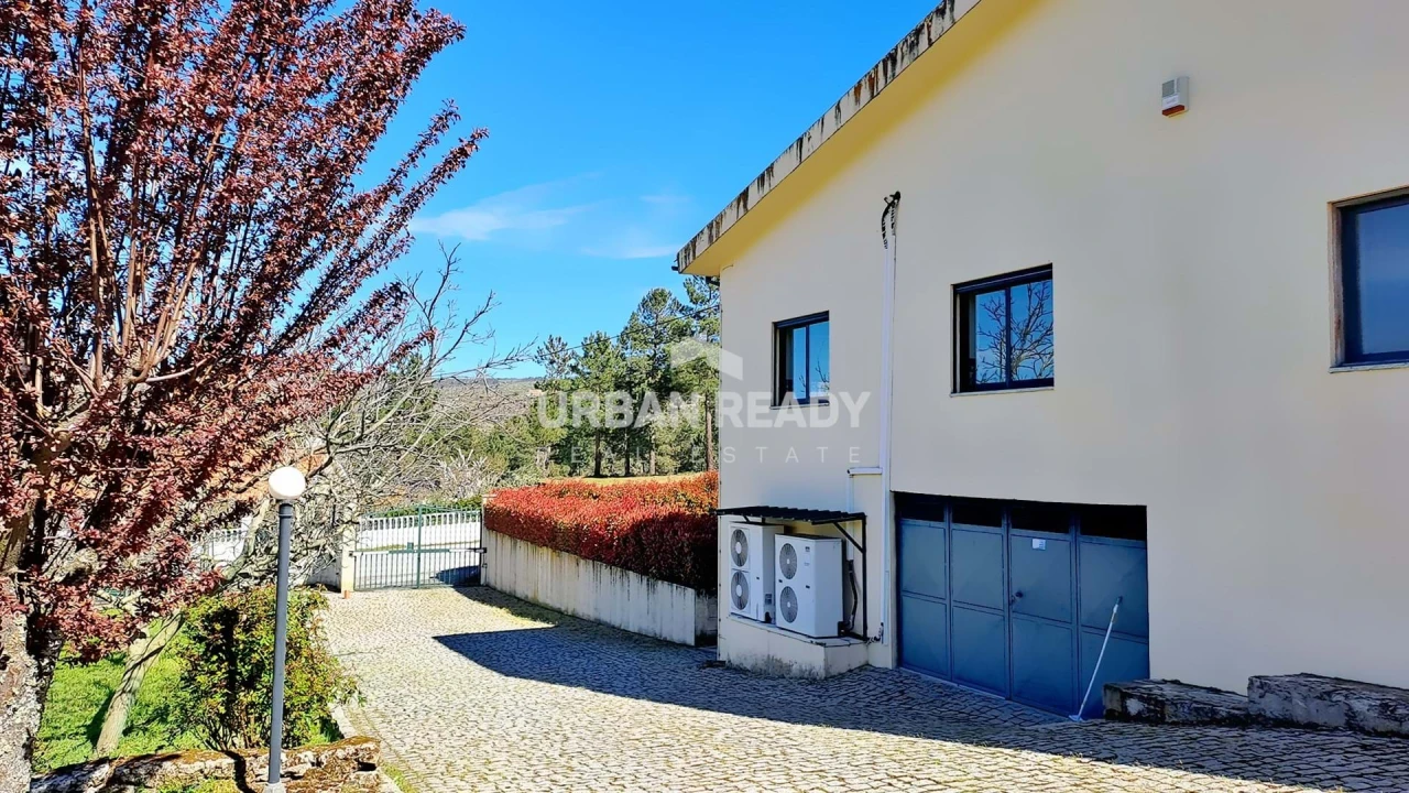 Moradia T13 para Venda em Riodades Foto 48