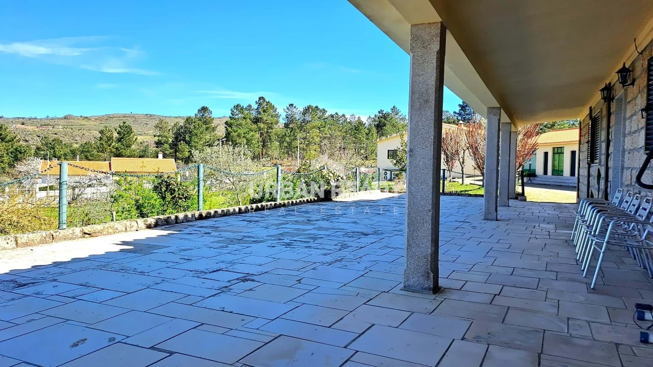 Moradia T13 para Venda em Riodades Foto 36