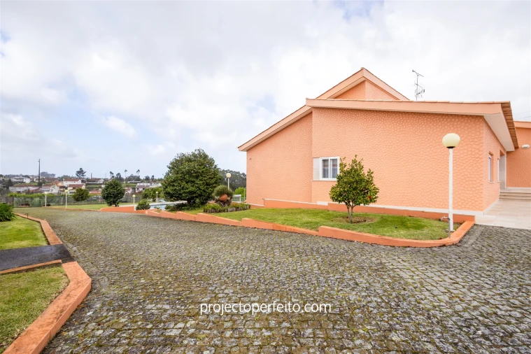 Quinta T4 para Venda em Nogueira do Cravo e Pindelo Foto 9