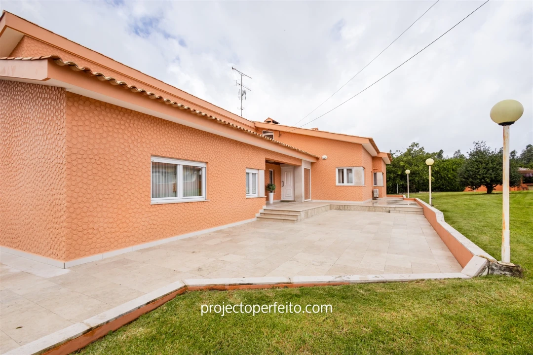 Quinta T4 para Venda em Nogueira do Cravo e Pindelo Foto 8