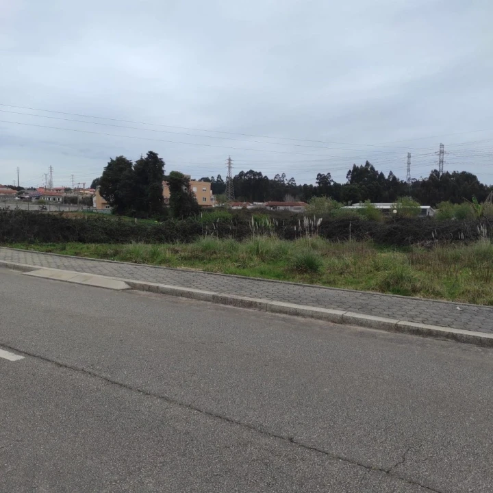 Terreno para Venda em Arcozelo Foto 3