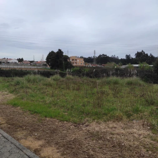 Terreno para Venda em Arcozelo Foto 2