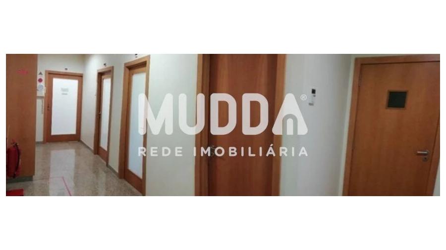 Loja para Arrendamento em Lordelo do Ouro e Massarelos Foto 5