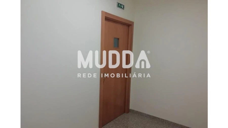 Loja para Arrendamento em Lordelo do Ouro e Massarelos Foto 8