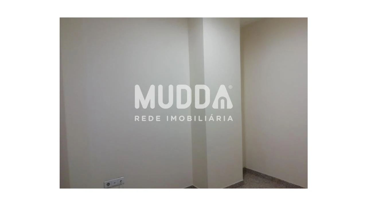 Loja para Arrendamento em Lordelo do Ouro e Massarelos Foto 7