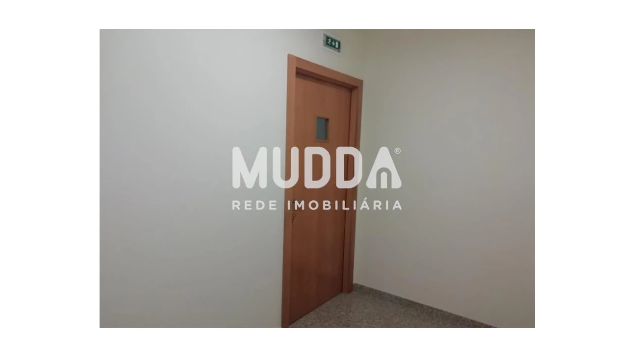 Loja para Arrendamento em Lordelo do Ouro e Massarelos Foto 8