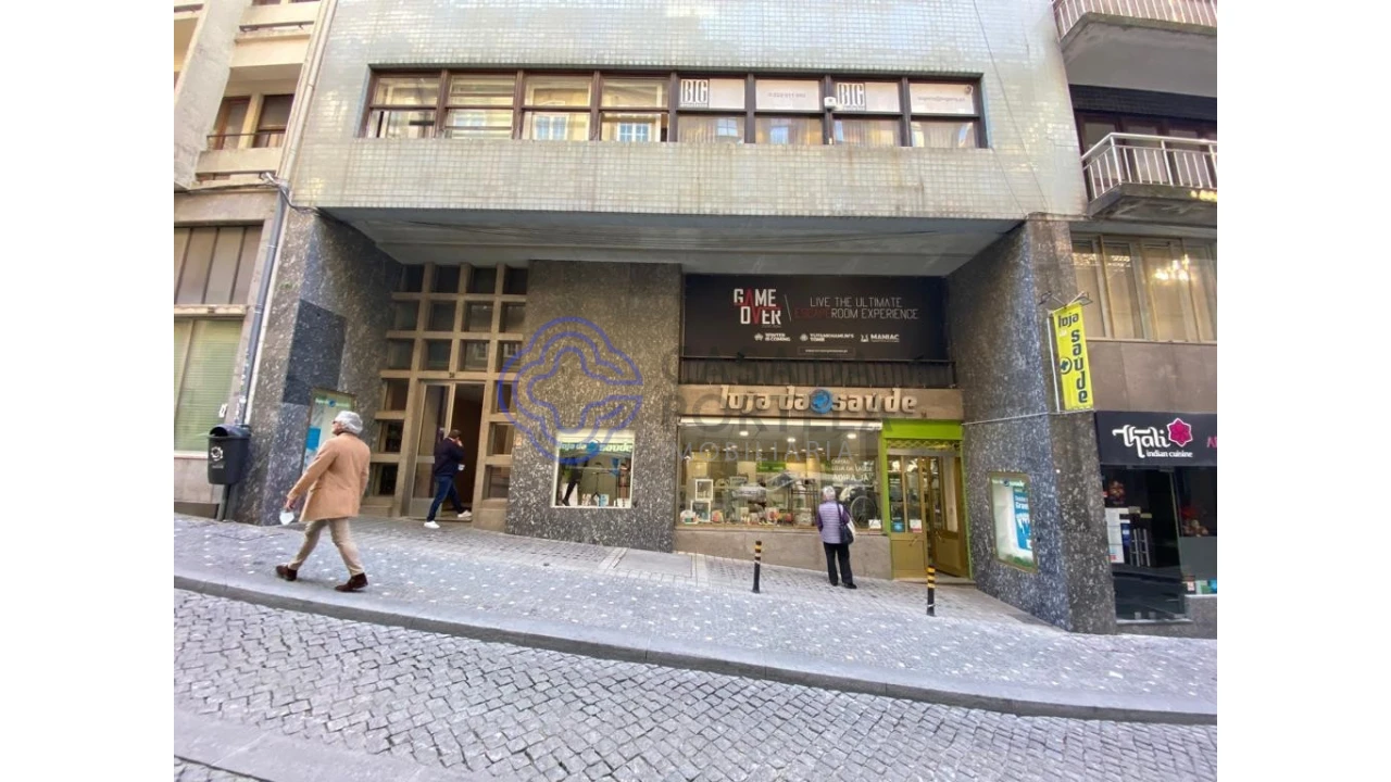 Armazém para Venda em Cedofeita, Santo Ildefonso, Sé, Miragaia, São Nicolau e Vitória Foto 1