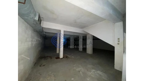 Armazém para Venda em Cedofeita, Santo Ildefonso, Sé, Miragaia, São Nicolau e Vitória
