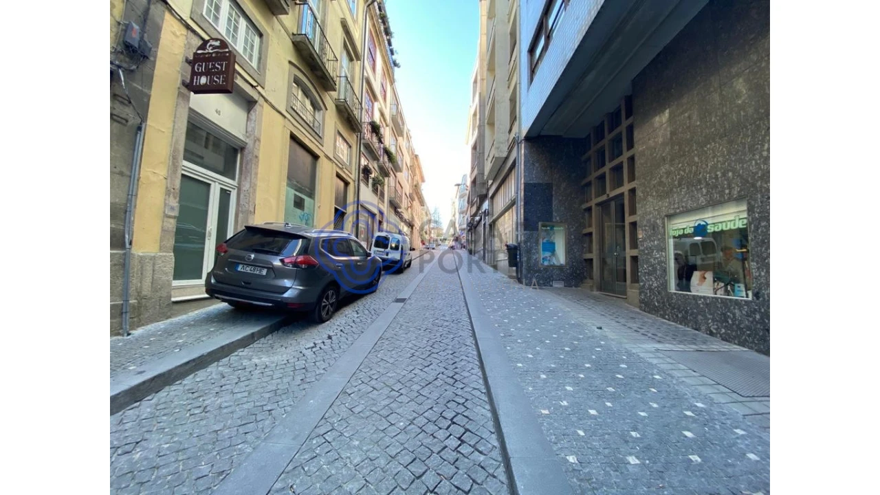 Armazém para Venda em Cedofeita, Santo Ildefonso, Sé, Miragaia, São Nicolau e Vitória Foto 3