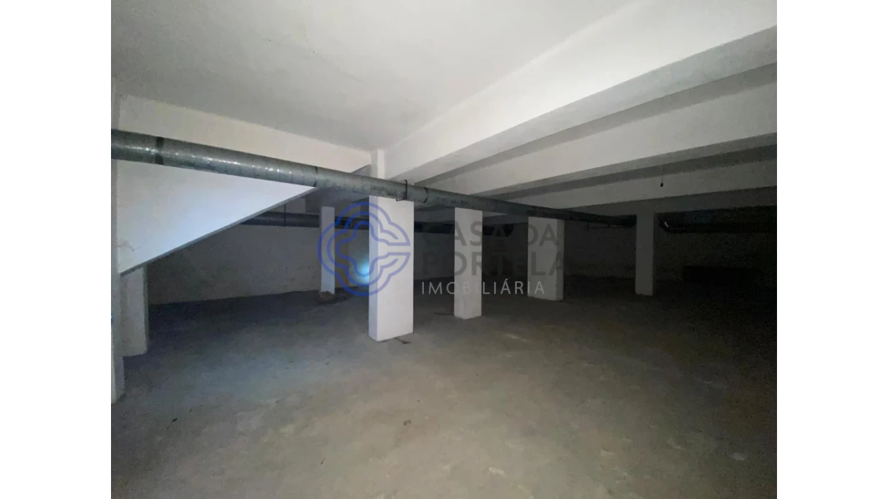 Armazém para Venda em Cedofeita, Santo Ildefonso, Sé, Miragaia, São Nicolau e Vitória Foto 24