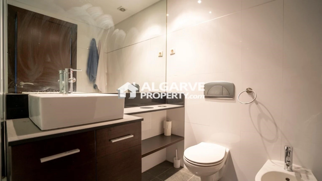 Apartamento T5 para Venda em Quarteira Foto 20