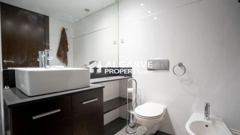 Apartamento T5 para Venda em Quarteira