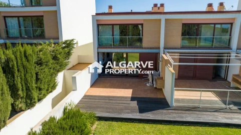 Apartamento T5 para Venda em Quarteira