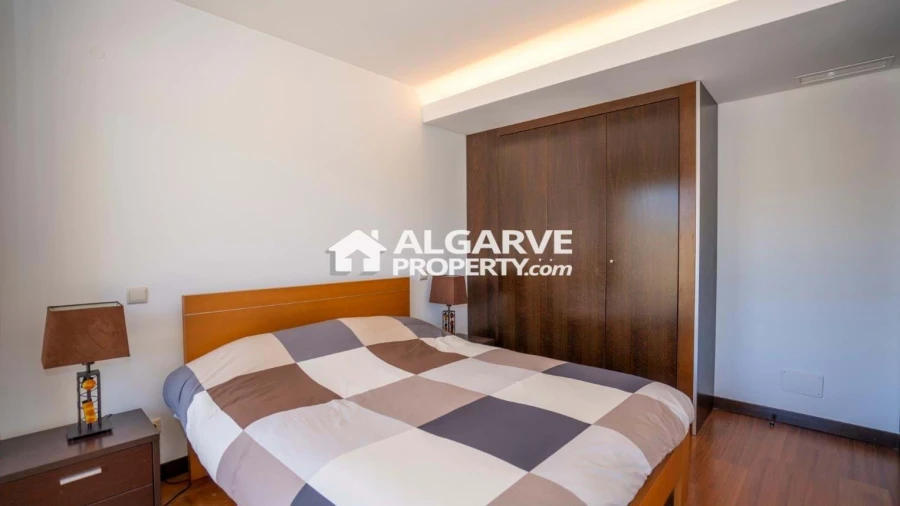 Apartamento T5 para Venda em Quarteira Foto 14