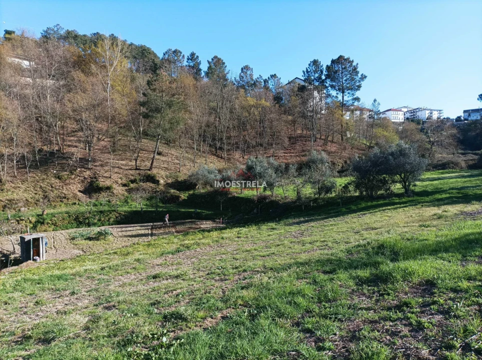 Quinta T0 para Venda em Seia, São Romão e Lapa dos Dinheiros Foto 1