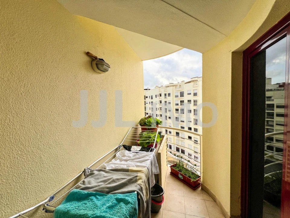Apartamento T1 para Venda em Parque das Nações Foto 10