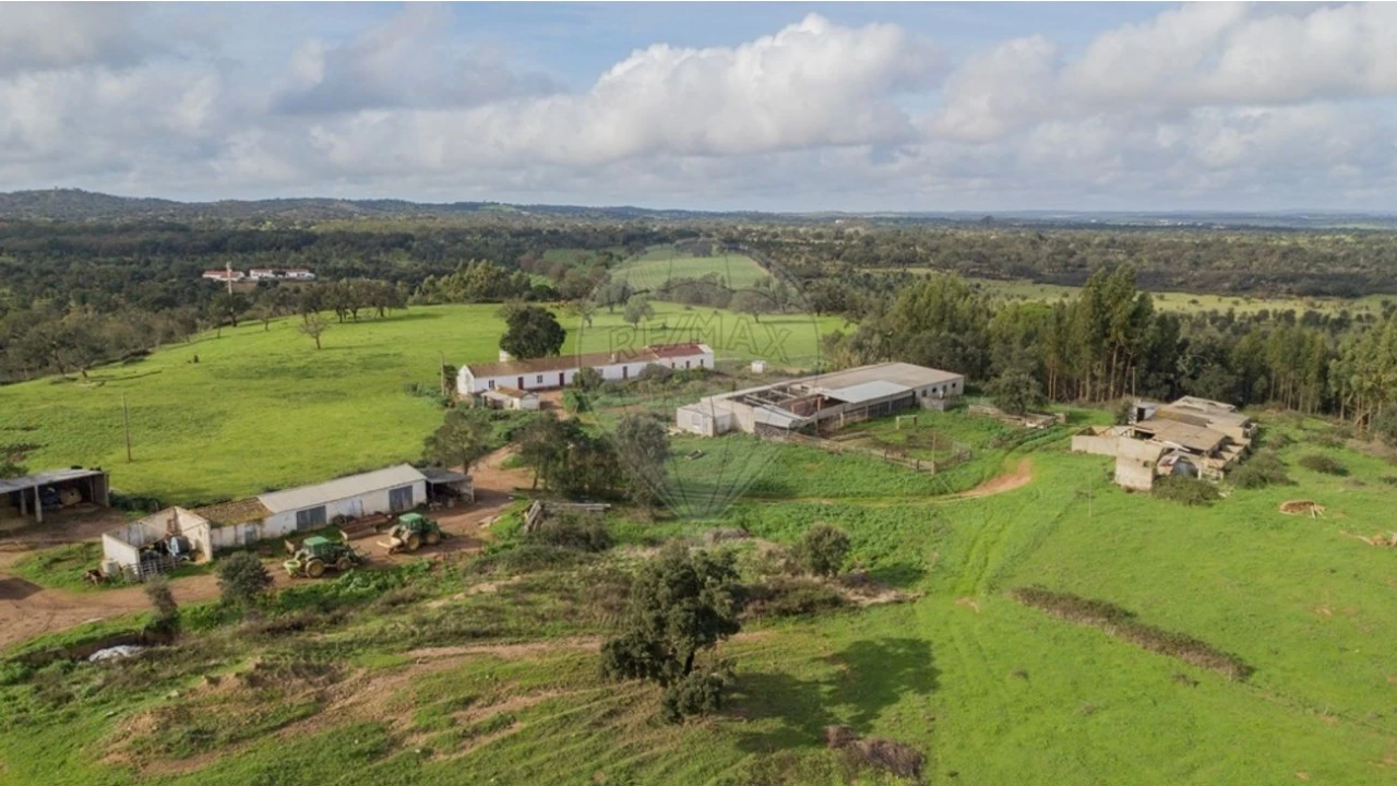 Quinta T3 para Venda em Colos Foto 13