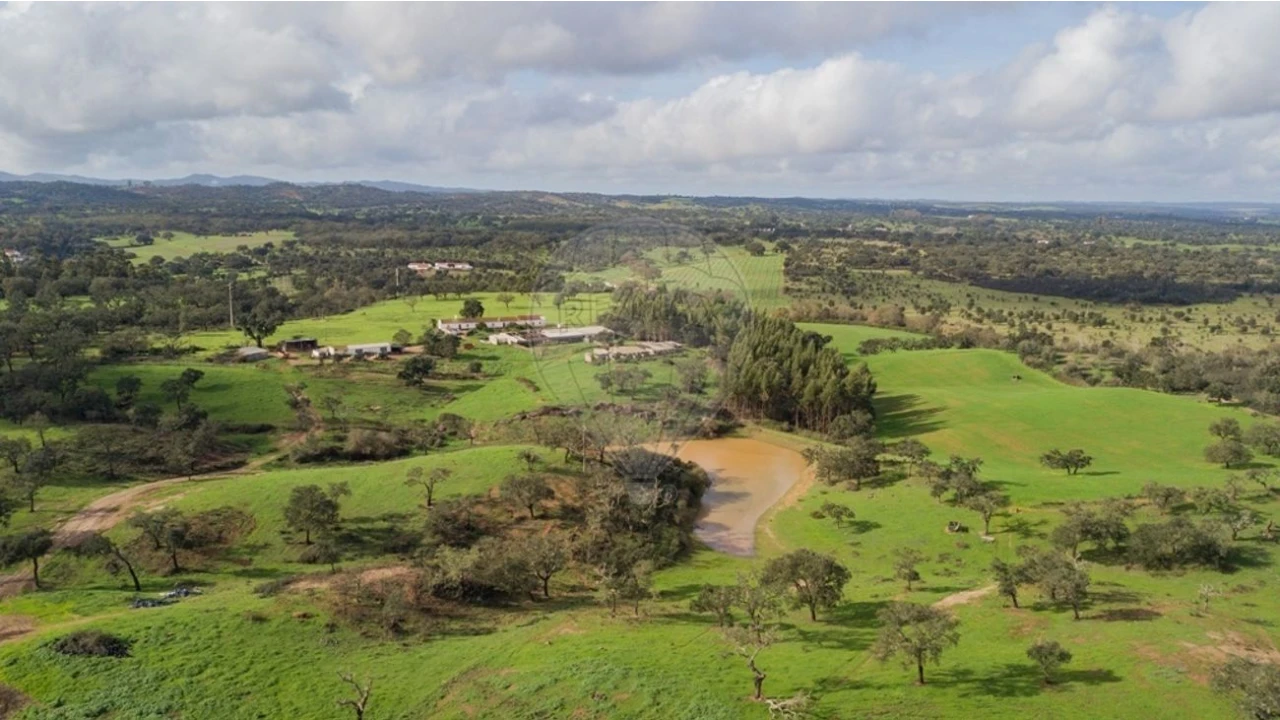 Quinta T3 para Venda em Colos Foto 3