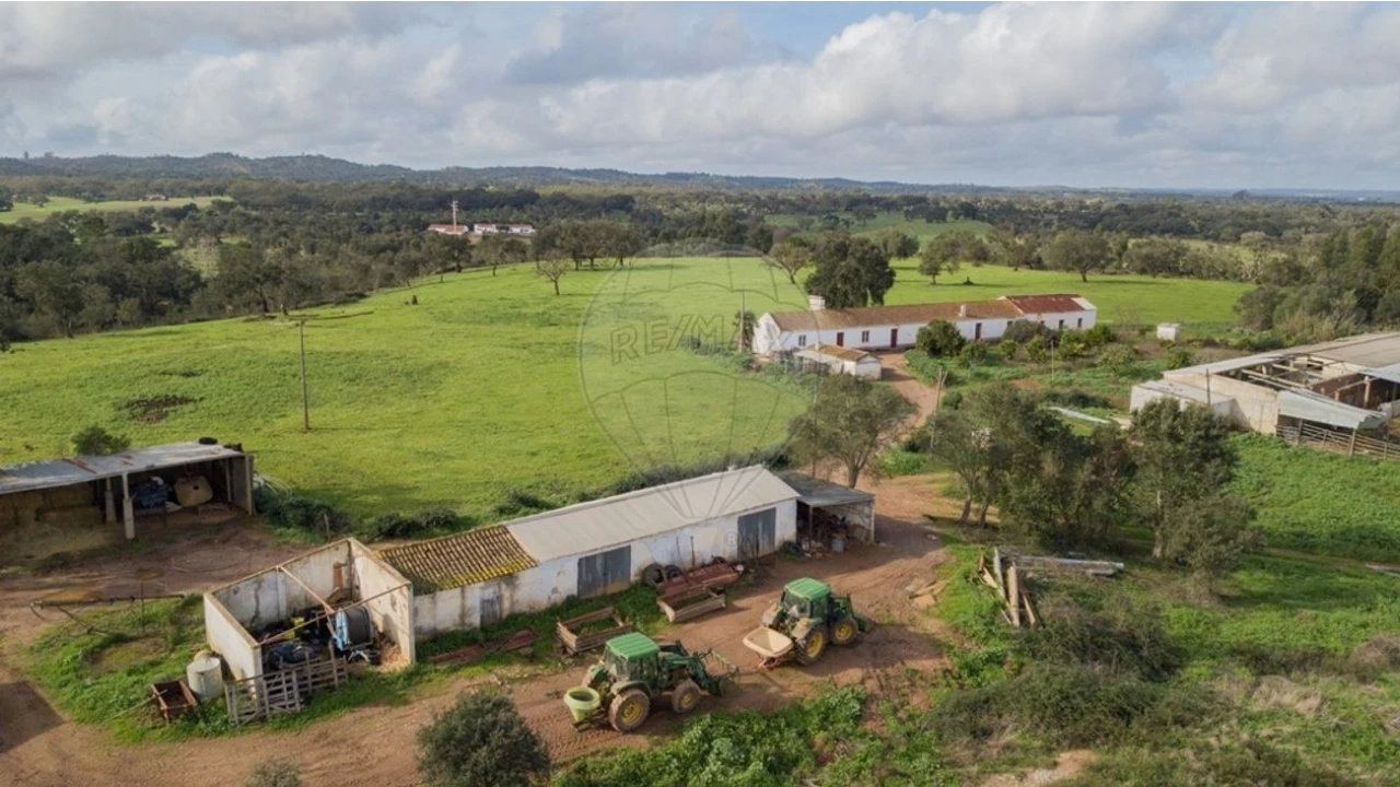 Quinta T3 para Venda em Colos Foto 23