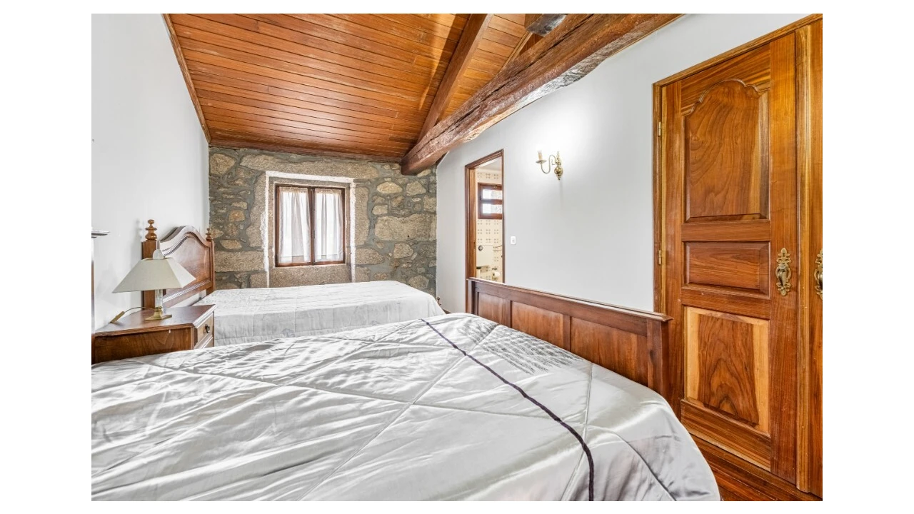 Quinta T5 para Venda em Rendufe Foto 11