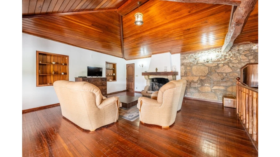 Quinta T5 para Venda em Rendufe Foto 9