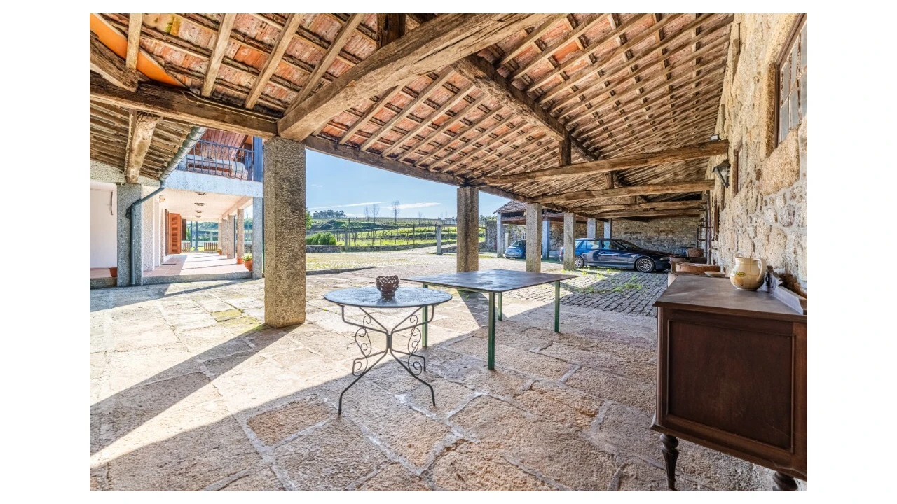 Quinta T5 para Venda em Rendufe Foto 34