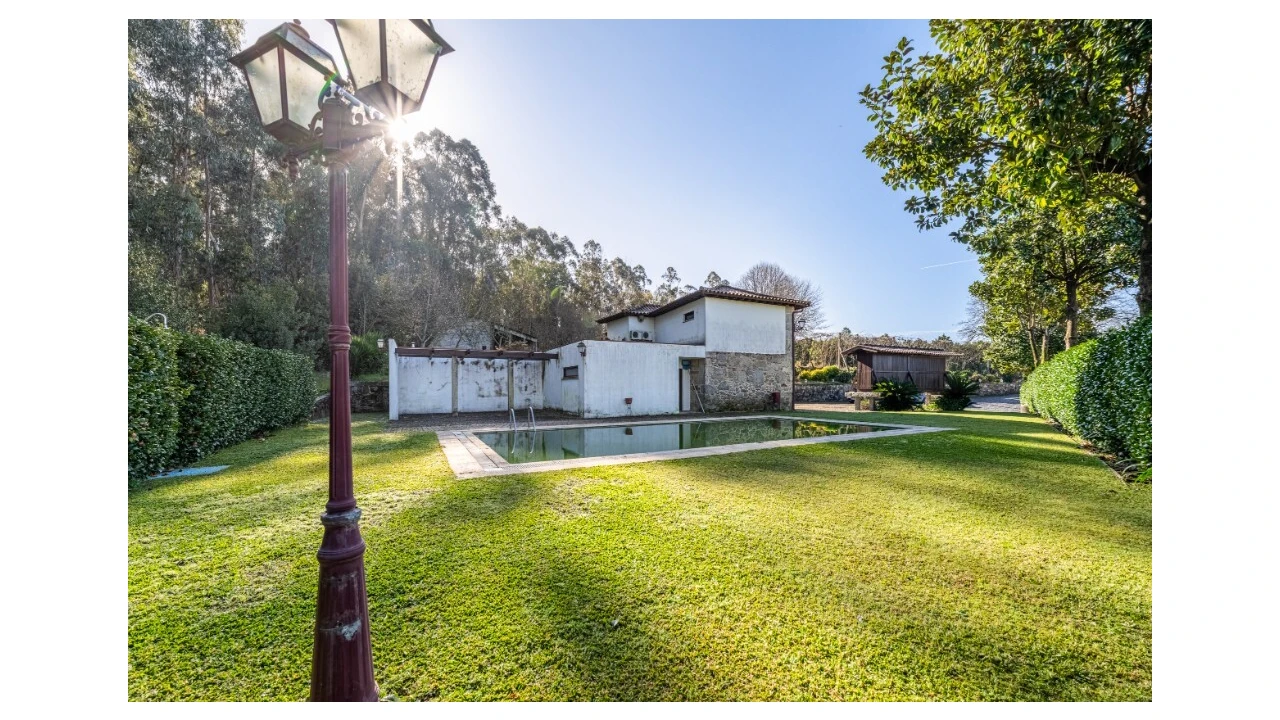 Quinta T5 para Venda em Rendufe Foto 1