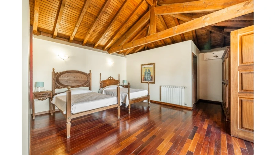 Quinta T5 para Venda em Rendufe Foto 11