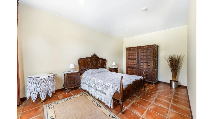 Quinta T5 para Venda em Rendufe Foto 4