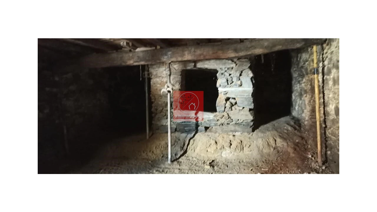 Apartamento T5 para Venda em Folgosa Foto 16