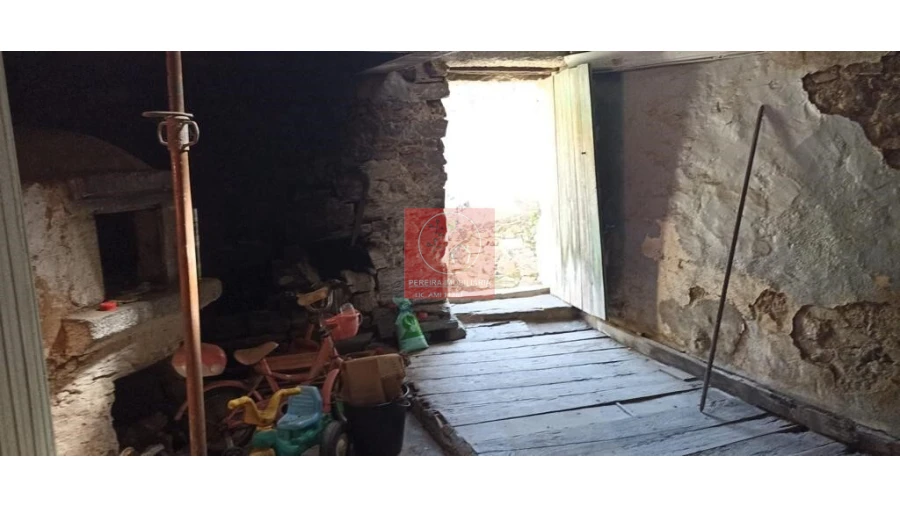 Apartamento T5 para Venda em Folgosa Foto 18