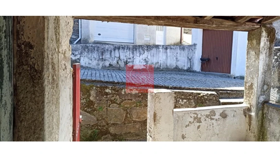 Apartamento T5 para Venda em Folgosa Foto 11