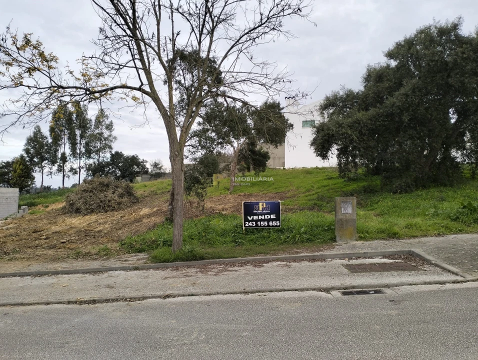 Terreno para Venda em Marvila, Ribeira Santarém, São Salvador, São Nicolau Foto 1