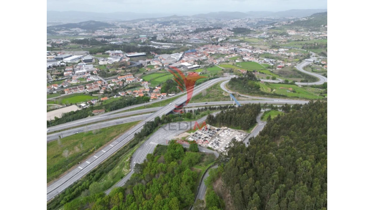 Terreno para Venda em Polvoreira Foto 20
