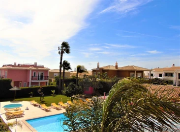 Moradia T25 para Venda em Lagos (São Sebastião e Santa Maria)