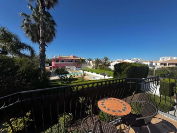 Moradia T25 para Venda em Lagos (São Sebastião e Santa Maria)