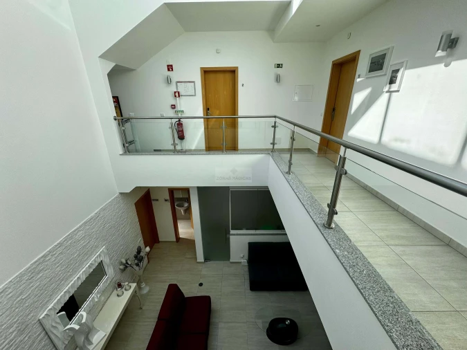 Moradia T25 para Venda em Lagos (São Sebastião e Santa Maria) Foto 35