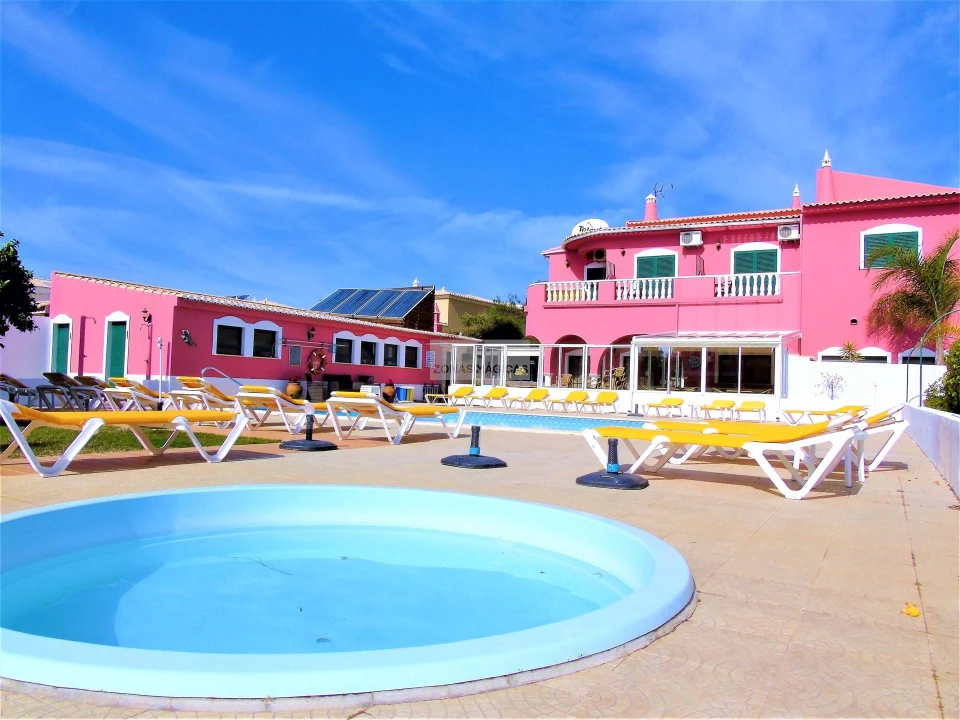 Moradia T25 para Venda em Lagos (São Sebastião e Santa Maria) Foto 6