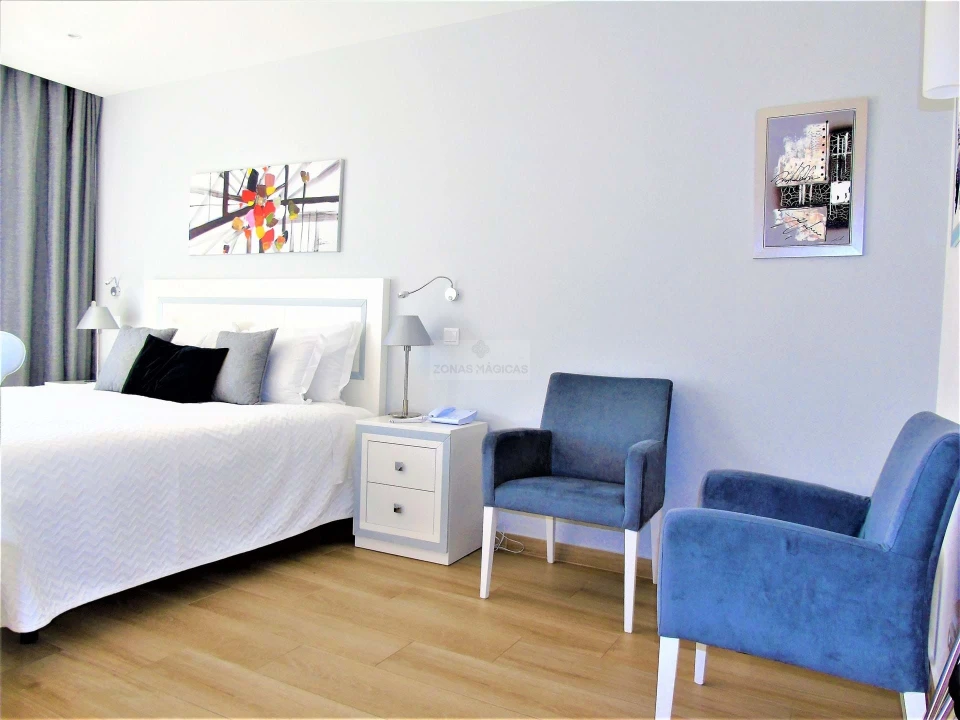 Moradia T25 para Venda em Lagos (São Sebastião e Santa Maria) Foto 15