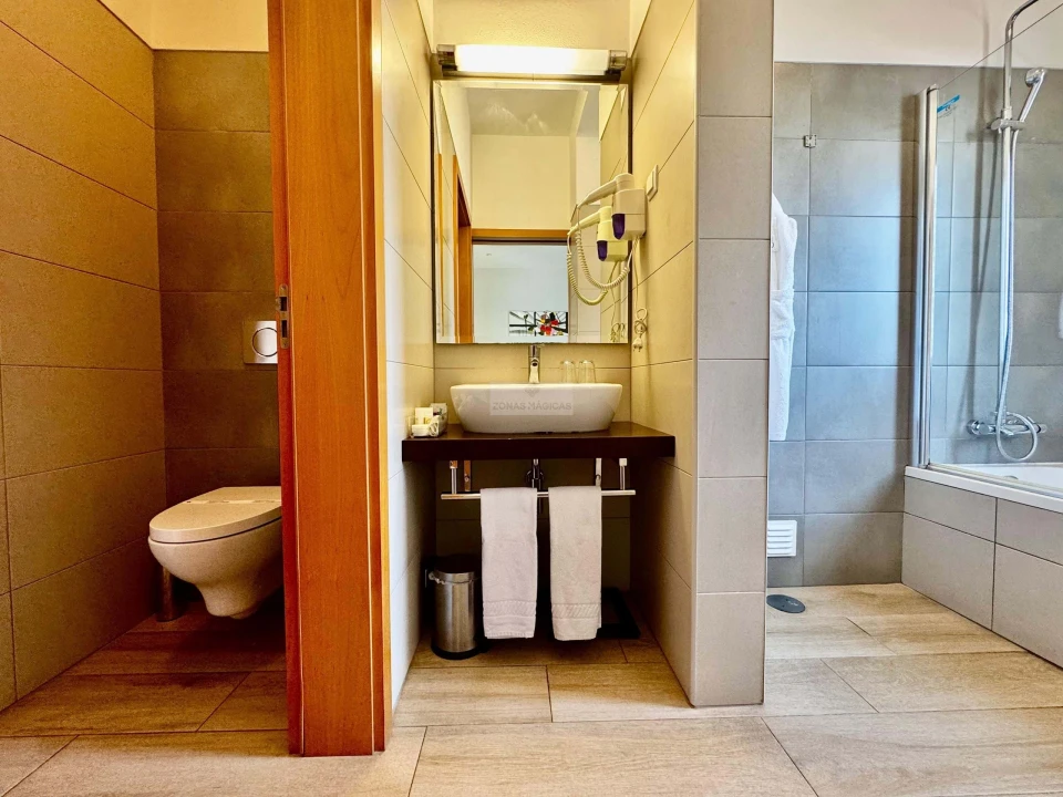 Moradia T25 para Venda em Lagos (São Sebastião e Santa Maria) Foto 29