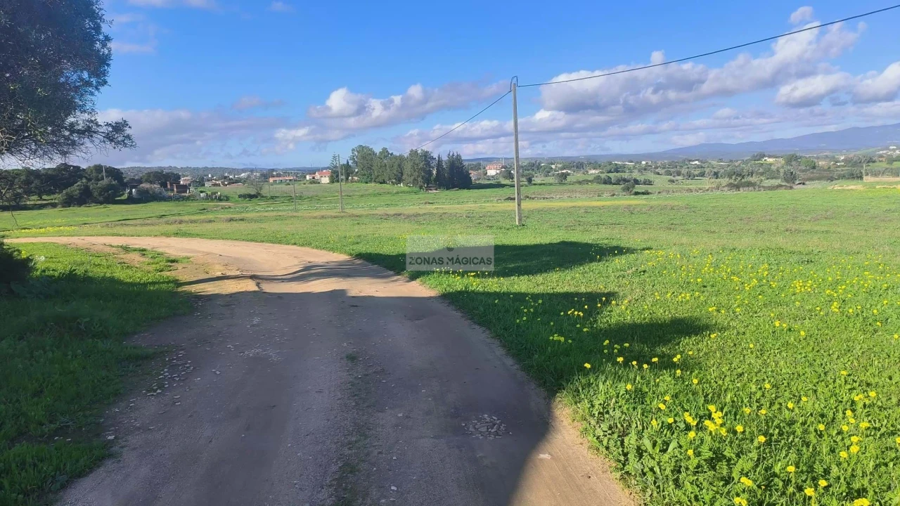 Terreno para Venda em Odiaxere Foto 21