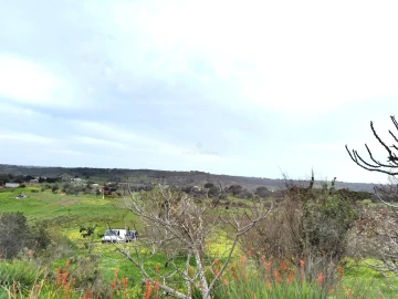 Terreno para Venda em Lagos (São Sebastião e Santa Maria)